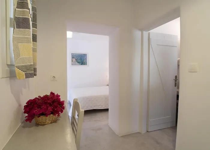 Krotiribay Adults Aparthotel 4*