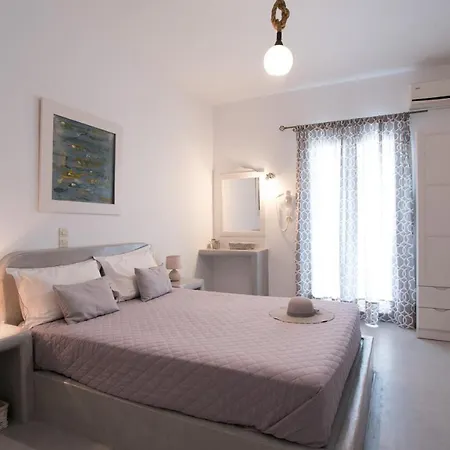 Lägenhetshotell Krotiribay Adults 4*